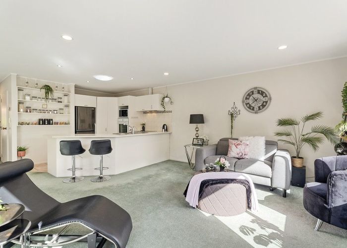  at 10 Palmgreen Court, Stanmore Bay, Whangaparaoa