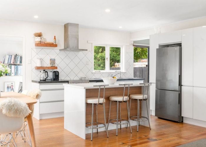  at 38 Urlich Avenue, Melville, Hamilton