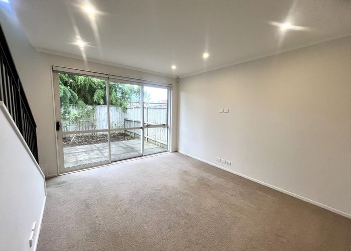  at 19 Matairangi Avenue, Totara Heights, Manukau City, Auckland