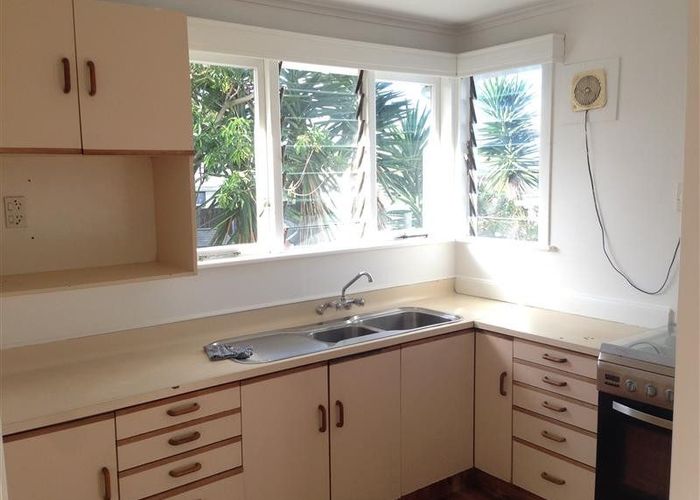  at 39 Archibald Road, Kelston, Waitakere City, Auckland