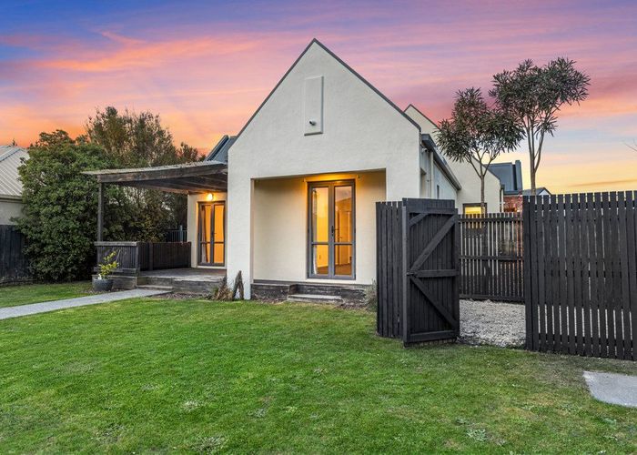  at 3 Monterey Place, Parklands, Christchurch
