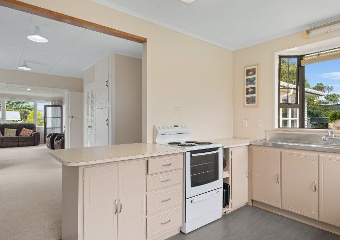  at 5 Linton Crescent, Matua, Tauranga