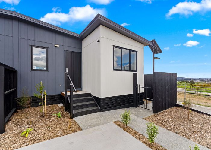  at 214/30 Long George Drive, Totara Park, Manukau City, Auckland