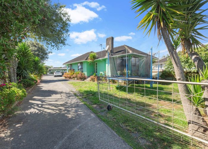  at 33 Watts Road, Manurewa, Auckland