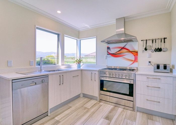  at 28 Kawatiri Grove, Wainuiomata, Lower Hutt