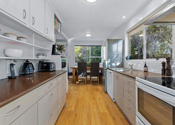  at 6 Spinella Drive, Bayview, North Shore City, Auckland