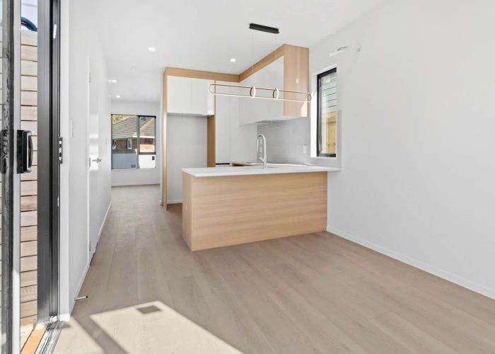  at 2/29 Raglan Street, Mangere East, Manukau City, Auckland