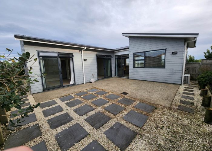  at 8 Barcliff Terrace, Gulf Harbour, Whangaparaoa