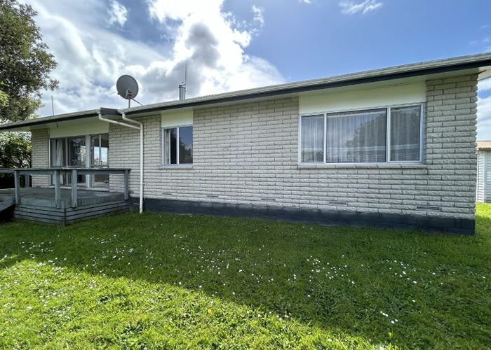  at 86 Pohutukawa Drive, Owhata, Rotorua