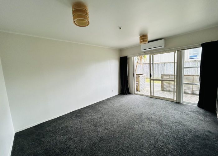  at 2/28 Hawkins Street, Meadowbank, Auckland