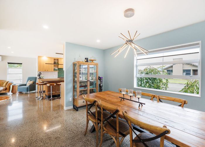  at 2 Chestnut Close, Kelvin Grove, Palmerston North, Manawatu / Whanganui