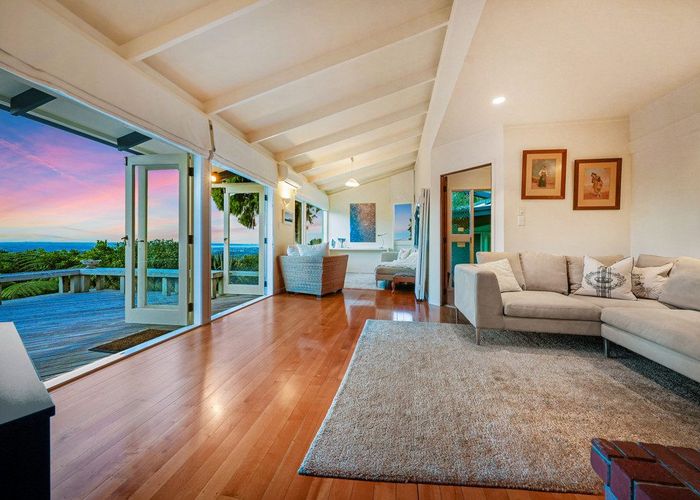  at 858 West Coast Road, Waiatarua, Waitakere City, Auckland