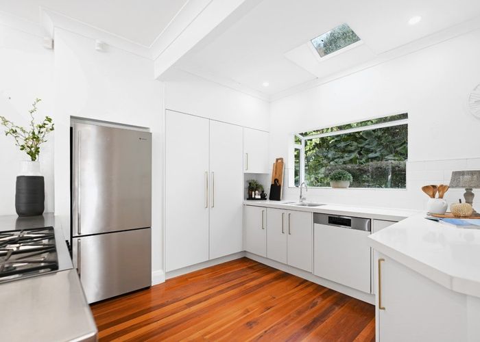  at 37 Awatere , Beerescourt, Hamilton