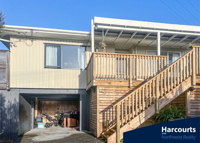  at 323a Triangle Road, Massey, Waitakere City, Auckland