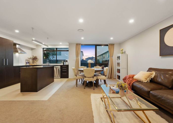  at 22/182 Flat Bush School Road, Flat Bush, Manukau City, Auckland