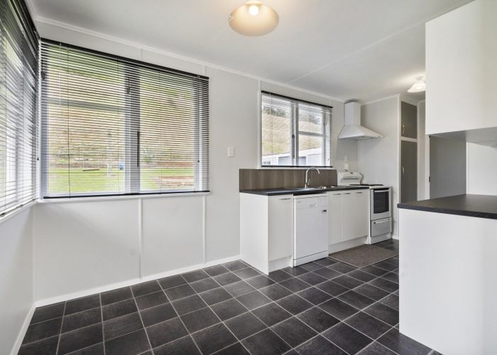  at 6 Dove Place, Taihape