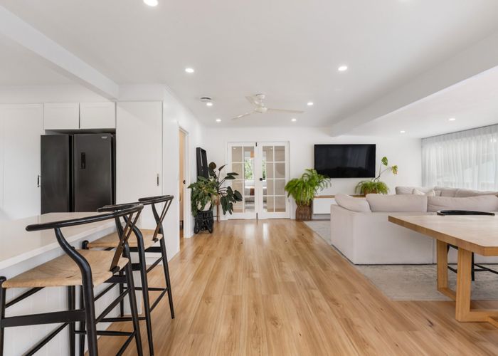  at 42 Tiri Tiri Road, Birkdale, North Shore City, Auckland