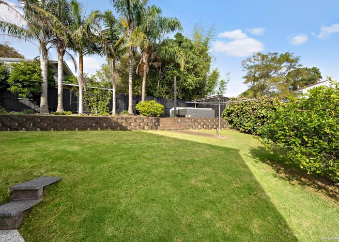  at 6 Beauchamp Drive, Massey, Waitakere City, Auckland