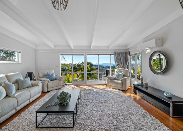  at 943 East Coast Road, Torbay, North Shore City, Auckland