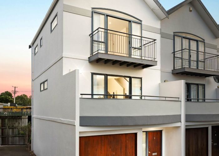  at 5/17a Delta Avenue, New Lynn, Waitakere City, Auckland