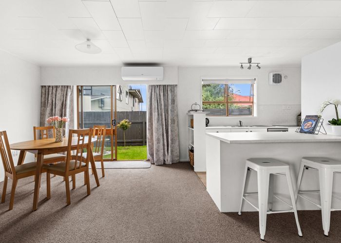  at 2/32 Meeanee Quay, Westshore, Napier, Hawke's Bay
