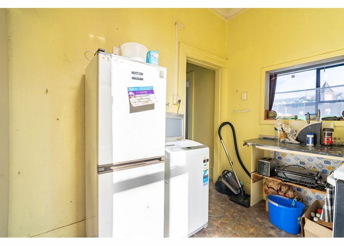  at 19 Kaikorai Valley Road, Kaikorai, Dunedin