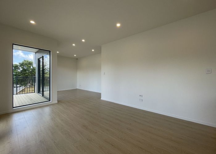  at 1/11 Oteha Valley Road, Albany, North Shore City, Auckland