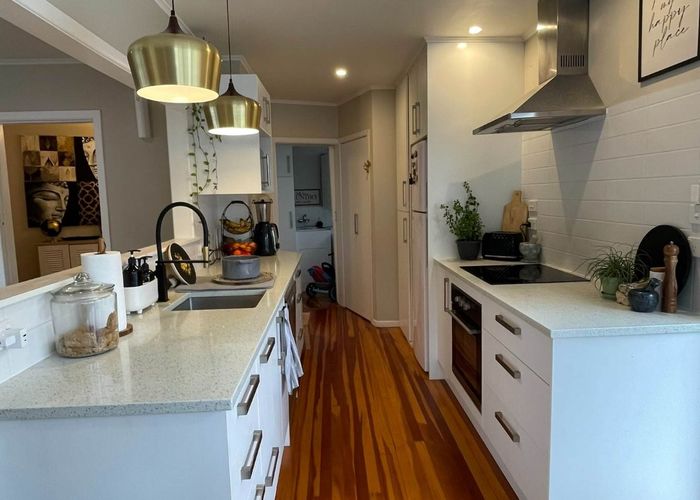  at 105 Sturges Road, Henderson, Waitakere City, Auckland