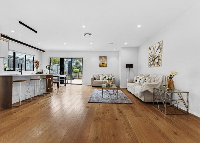  at 8 Hermes Road, Flat Bush, Manukau City, Auckland