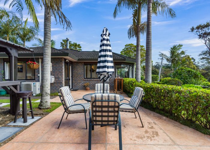  at 184 Cliff View Drive, Green Bay, Auckland