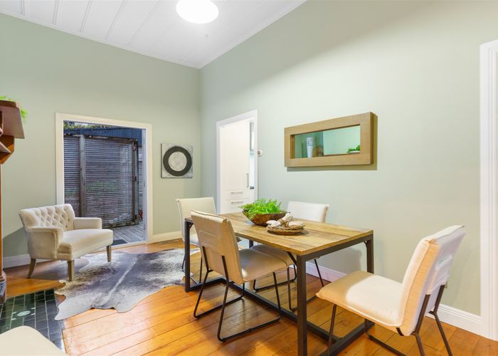  at 7 Leslie Avenue, Sandringham, Auckland