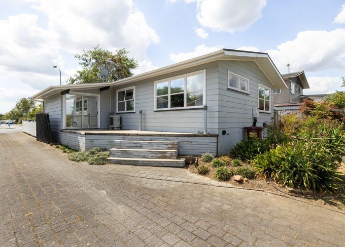  at 77 Pohutukawa Drive, Pukete, Hamilton