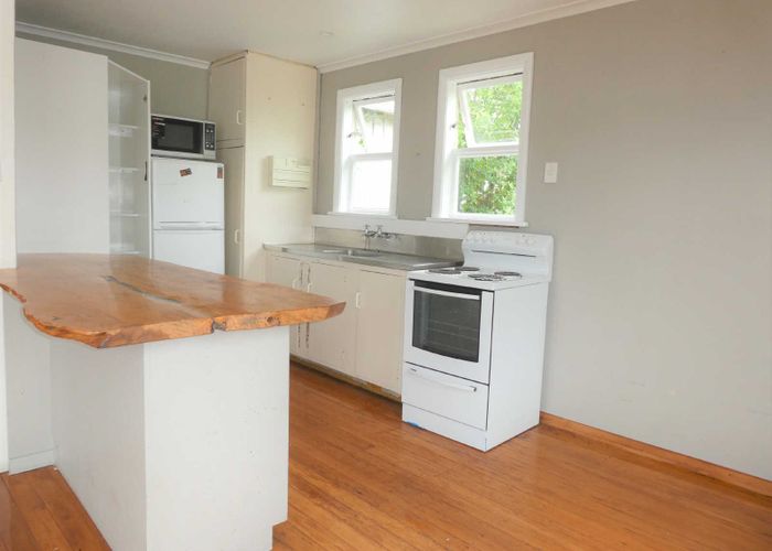  at 18 Middleton Road, Upper Riccarton, Christchurch