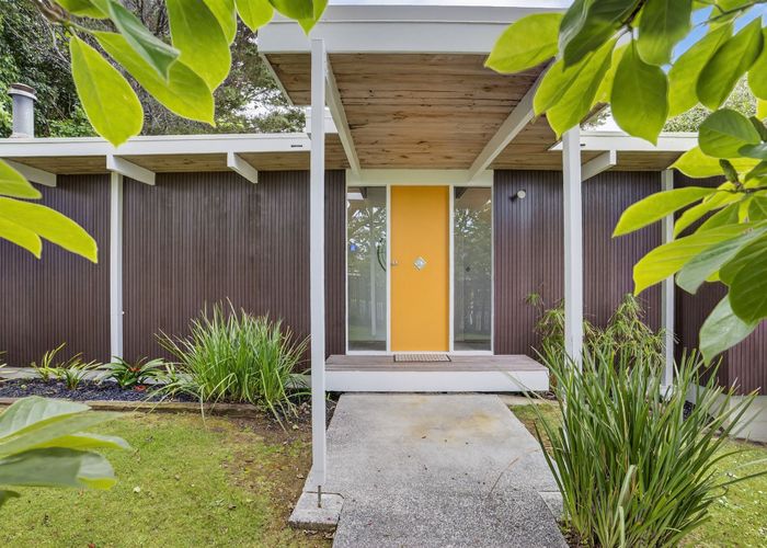  at 55 Hillcrest Avenue, Hillcrest, North Shore City, Auckland