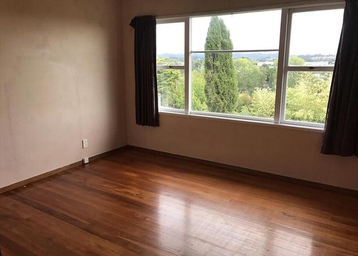  at 10a Seymour Road, Sunnyvale, Waitakere City, Auckland