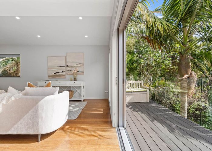  at 10A Deverell Place, Browns Bay, North Shore City, Auckland