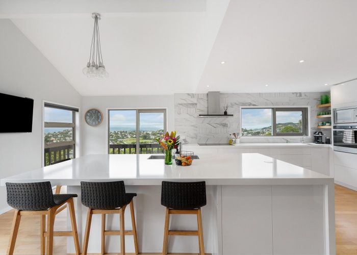  at 15 Satara Crescent, Khandallah, Wellington
