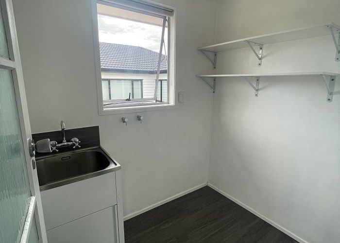  at 34 Casuarina Road, Half Moon Bay, Manukau City, Auckland