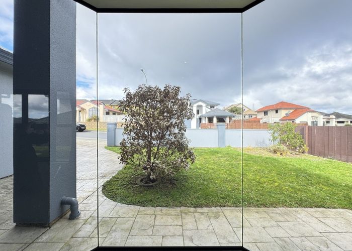  at 5 Pigeonwood Lane, Woodridge, Wellington, Wellington