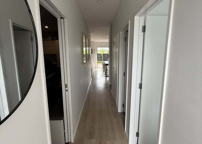  at 8 Berba Lane, Westgate, Waitakere City, Auckland