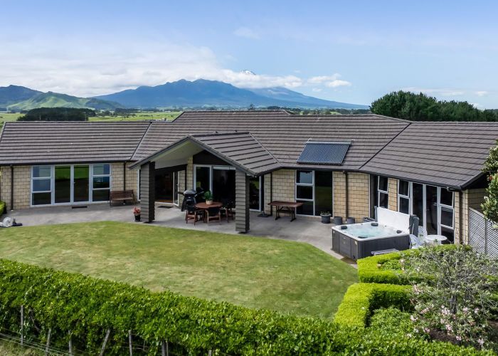  at 253 Lower Pitone Road, Oakura, New Plymouth, Taranaki