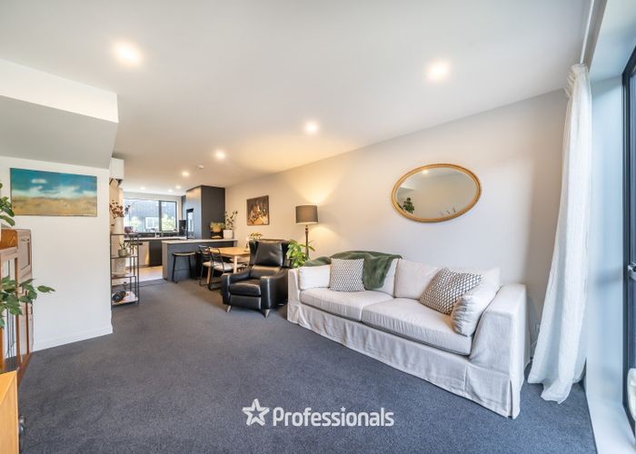  at 16 Te Ara o Ripeka Wharawhara, Petone, Lower Hutt, Wellington
