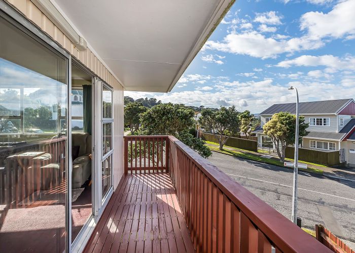  at 111 Akaroa Drive, Maupuia, Wellington