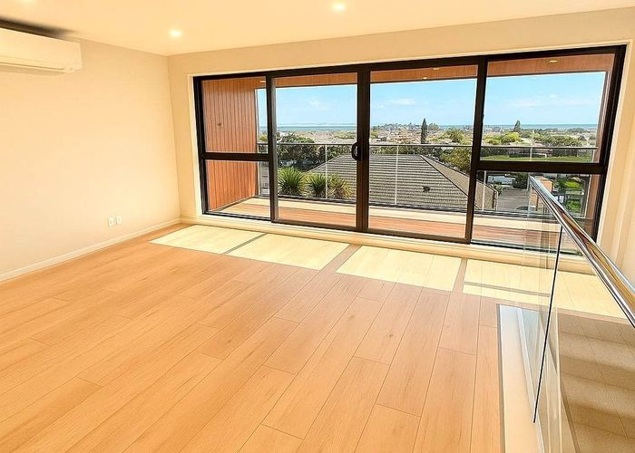  at 8/1026 New North Road, Mount Albert, Auckland City, Auckland