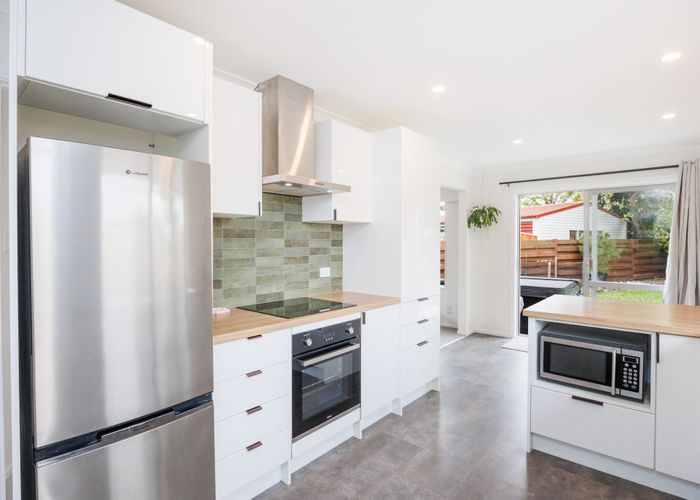  at 9 Lyndale Place, Kelvin Grove, Palmerston North, Manawatu / Whanganui