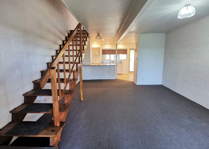  at 2/41A Tramway Rd, Beach Haven, North Shore City, Auckland