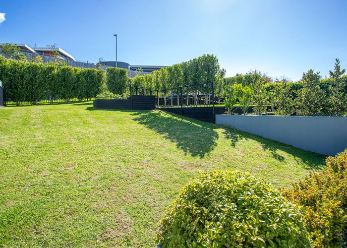  at 8 Lapilli Lane, St Johns, Auckland 