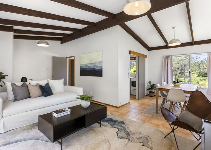  at 21 Erica Road, Sunnynook, Auckland