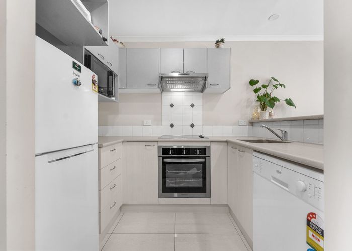  at 44  Chapel Road, Flat Bush, Manukau City, Auckland