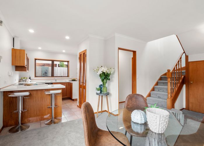  at 2/38 Green Lane East, Remuera, Auckland